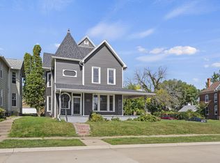 201 W 6th St, Muscatine, IA 52761