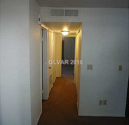 5th image of 1312 Capri Dr