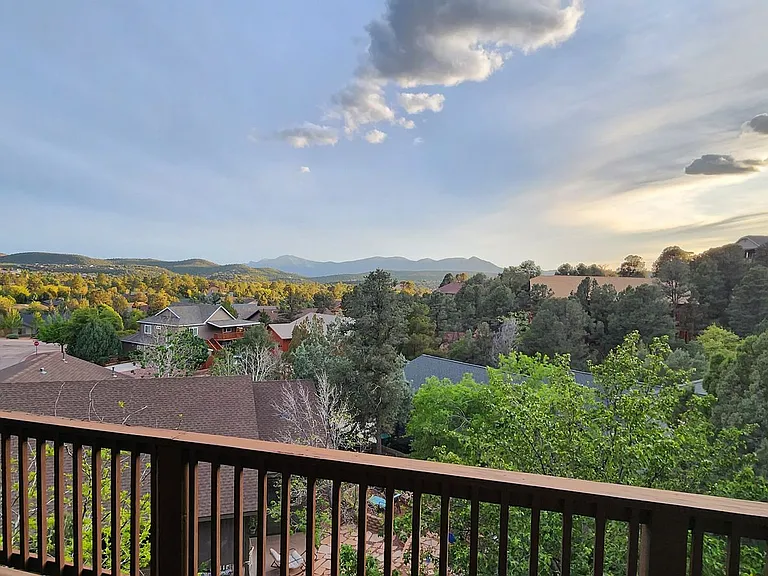 816 N Blue Spruce Cir — Photo 2