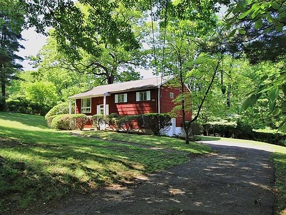 3rd image of 563 Millburn Ct