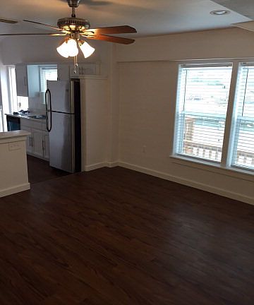 3rd image of 1201 Trout Ave