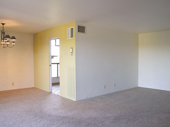 4th image of 460 S Marion Pkwy APT 806