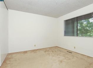 378 Camelback Rd, Pleasant Hill, CA 94523