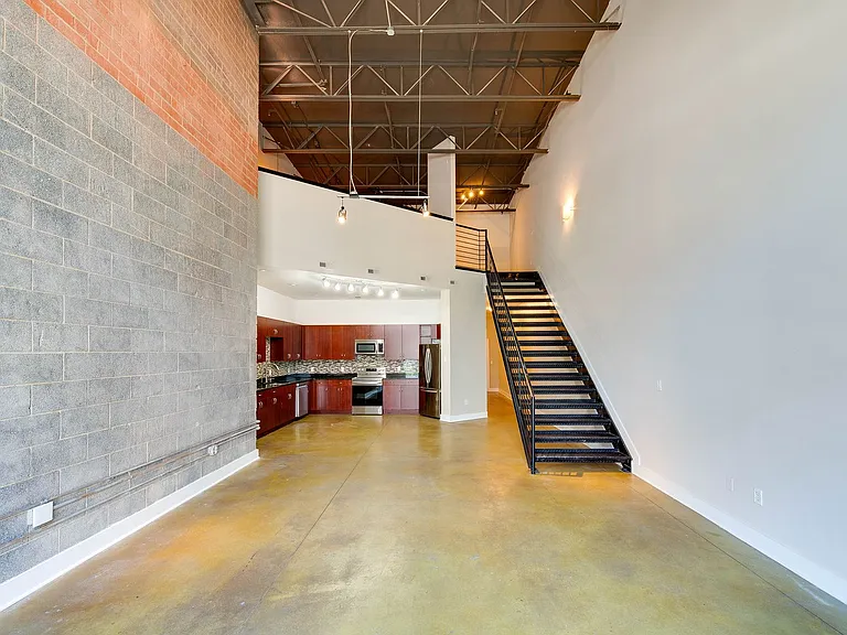 927 Westmere Ave — Photo 5