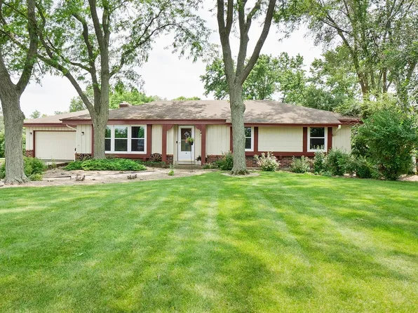 S35W28961 Wern WAY, Waukesha, WI 53189