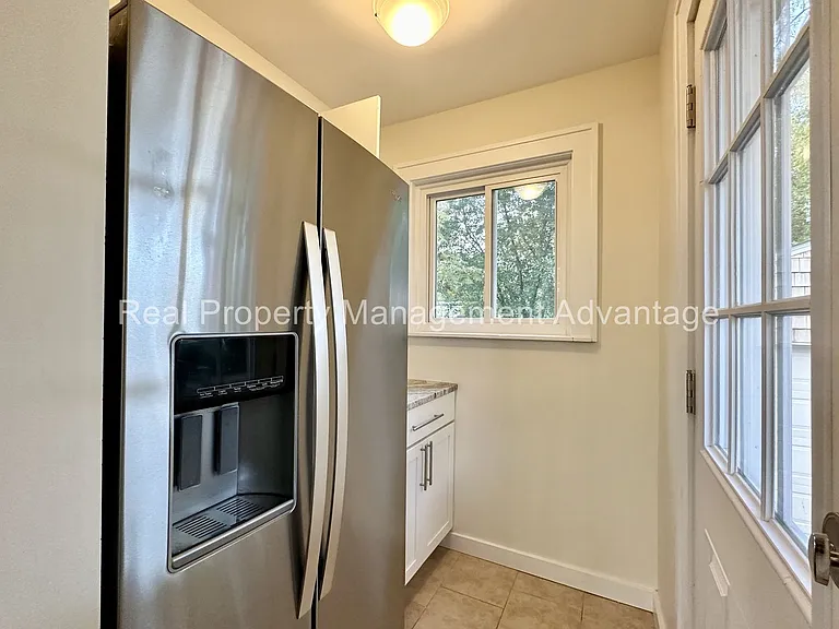 310 W Hazelhurst St — Photo 12