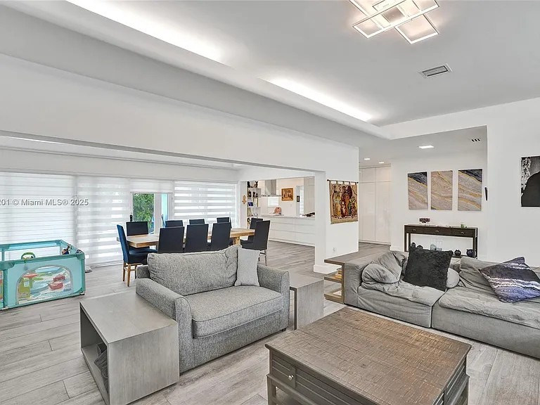 3784 Sheridan Ave — Photo 17