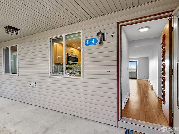 2nd image of 700 11th Street #C4