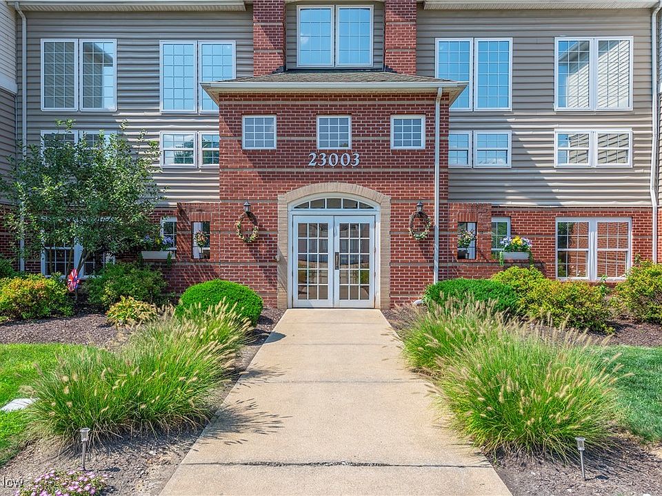 1st image of 23003 Chandlers Ln APT 340