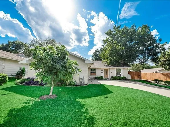 405 Woodmere Dr, Garland, TX 75043