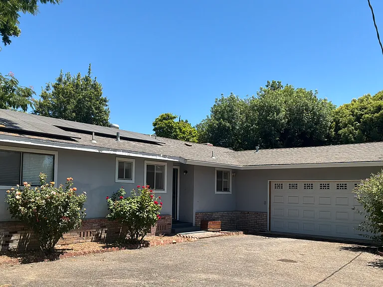 9236 Holland Ave — Photo 1