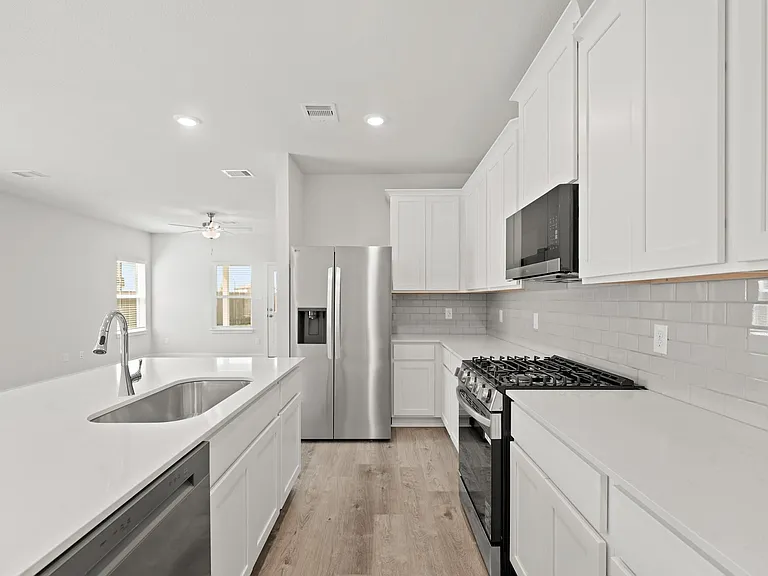 4006 Crowning Ct — Photo 17