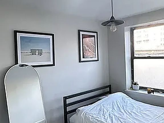 3rd image of 104 Washington Ave APT 2A