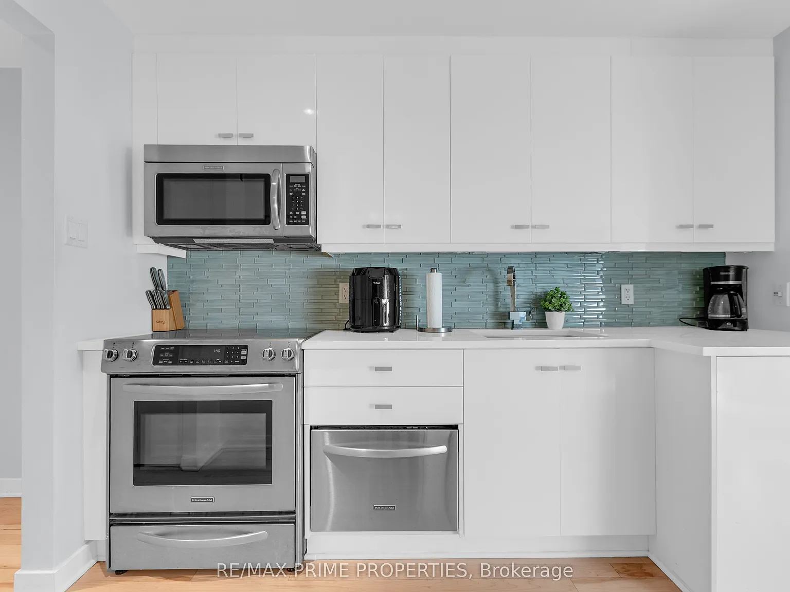 Studio, $1,999 — Photo 3