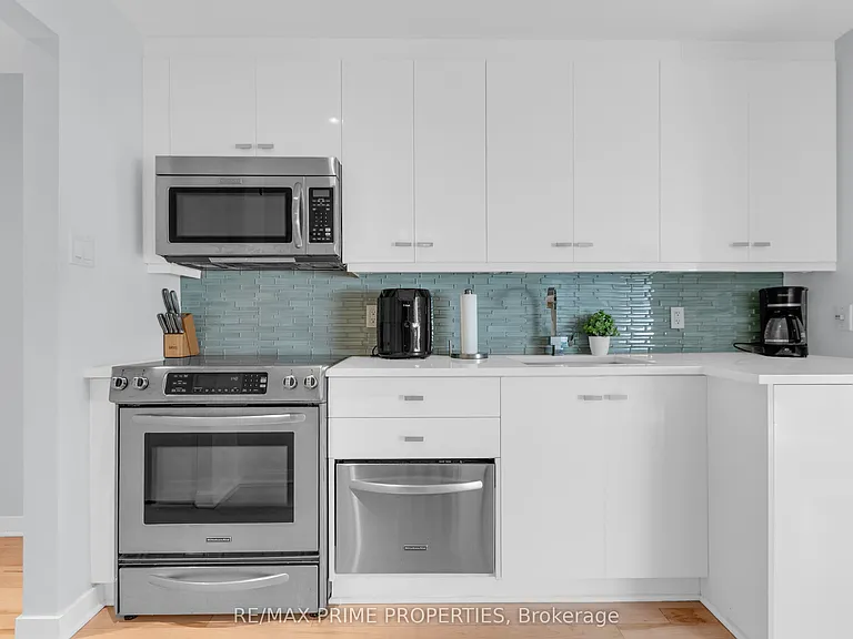 202 Saint Patrick St #10 — Photo 3
