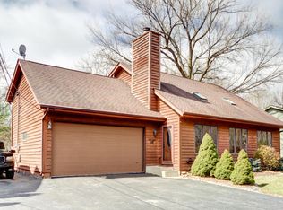 4005 Illinois St, Crystal Lake, IL 60014