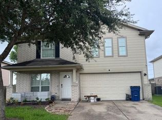11001 Groveshire Dr, Texas City, TX 77591
