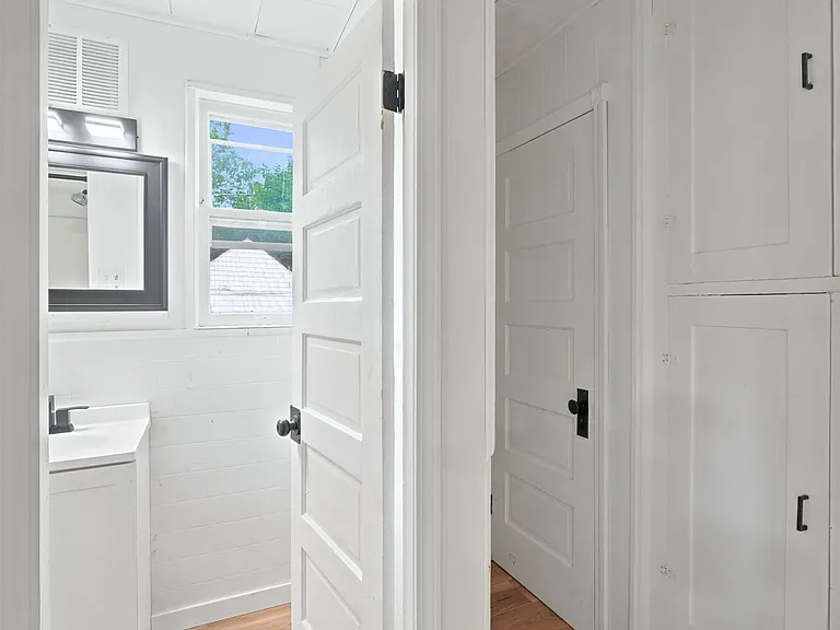 3034 Abbott St — Photo 20