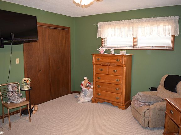 5th image of 2011 Avenue A