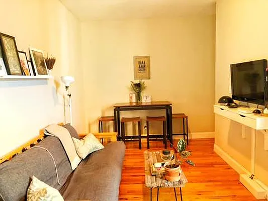 Rented by Friedman Roth Realty | media 12