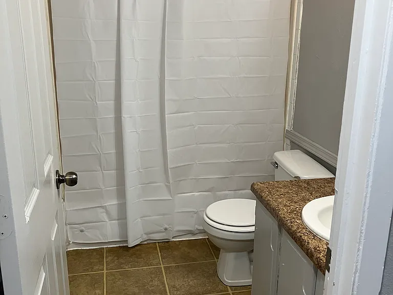 3444 Heatherton Dr #4 — Photo 6