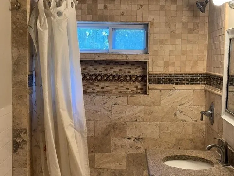 49 Mountain Ave #B — Photo 3