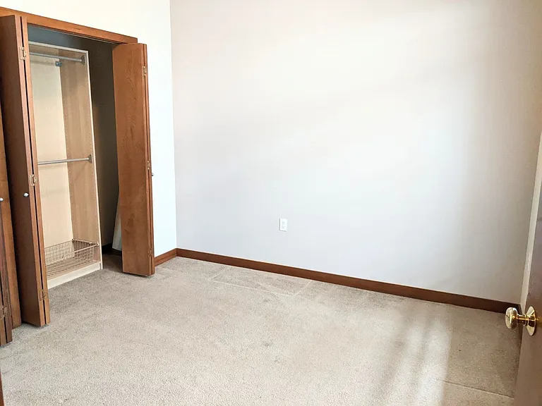 910 Gladstone St #306 — Photo 17