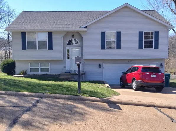 2709 Spring Dr, Imperial, MO 63052