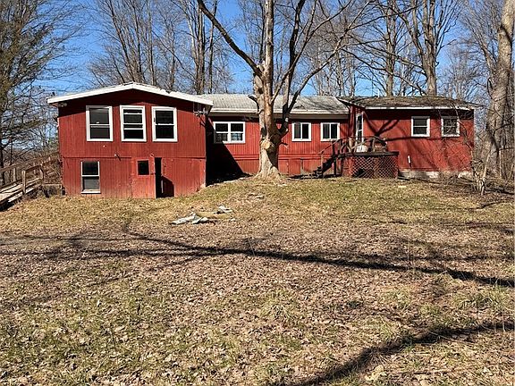 2nd image of 1036 Peru Rd