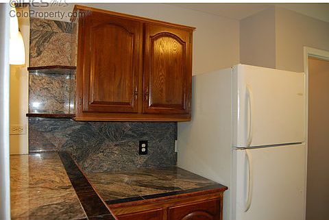 5th image of 10676 Corona St