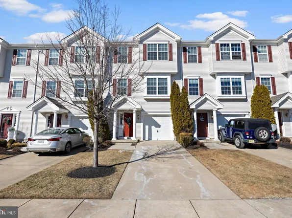 21 Highgrove Ct, Thorofare, NJ 08086