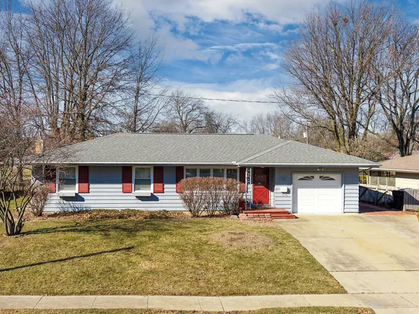 405 Grandview Dr, Normal, IL 61761