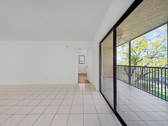4th image of 2031 Coral Ridge Dr