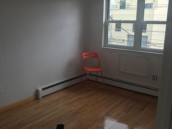 4th image of 110-37 15th Ave
