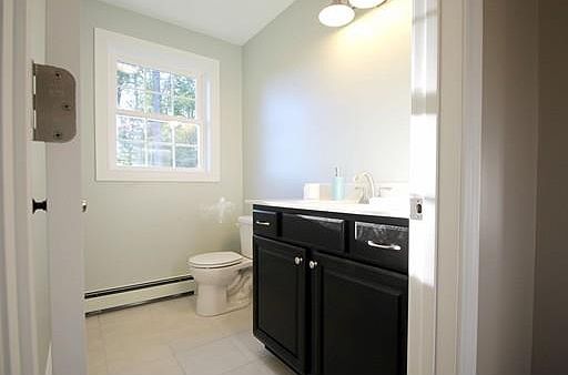 3rd image of 60 Bragg Hill Rd