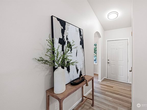 4th image of 19709 16th Avenue E