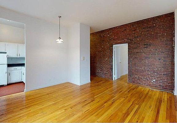 2nd image of 310 W 80th St APT 6F