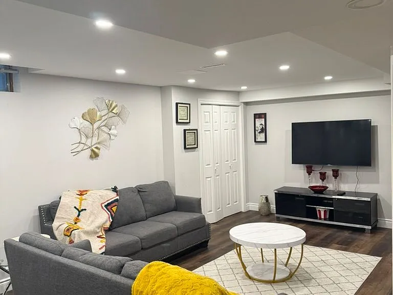 1499 Hollywell Ave #BASEMENT — Photo 16
