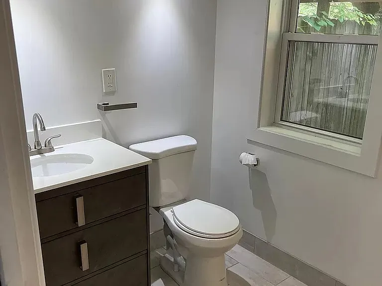 2027 S 41st St #2029 — Photo 3