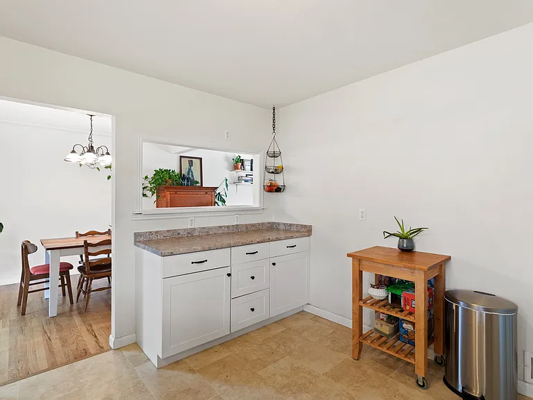2506 Lelaray St — Photo 13