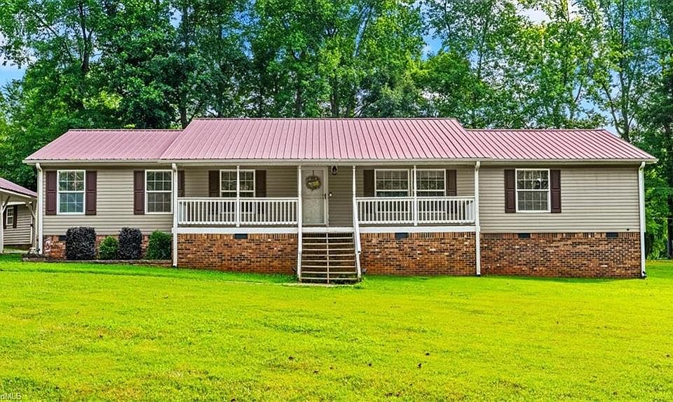 1st image of 4932 Streamside Dr
