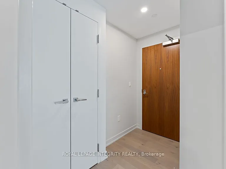 101 Queen St #802 — Photo 5