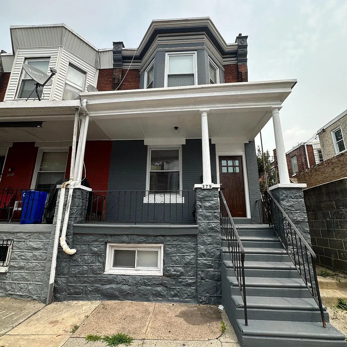 3 bed, 1050 sqft, $1,100 — Photo 1