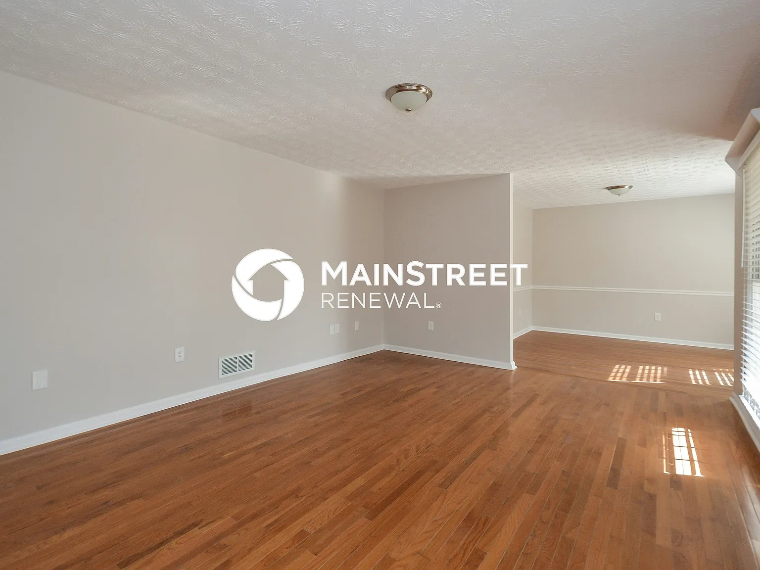 1645 Holmes Dr SW — Photo 3