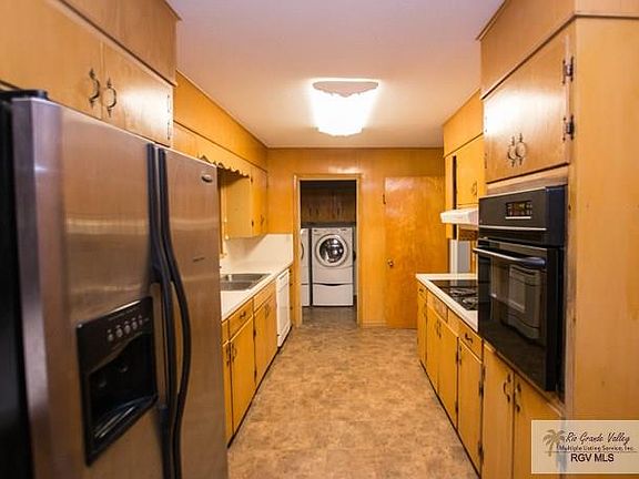 5th image of 918 S 25th St