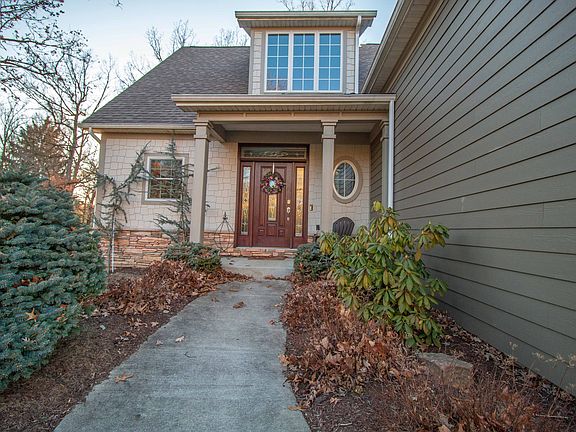 2nd image of 508 Saint Andrews Dr