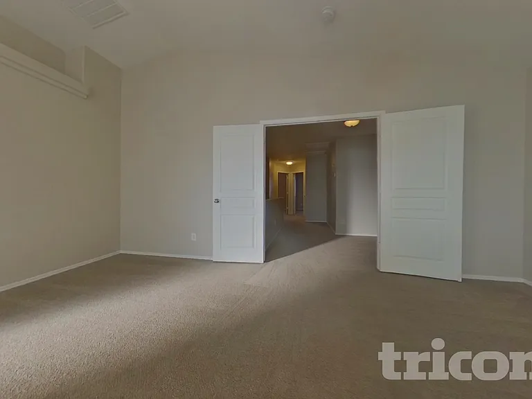 1447 S 231st Ln — Photo 5