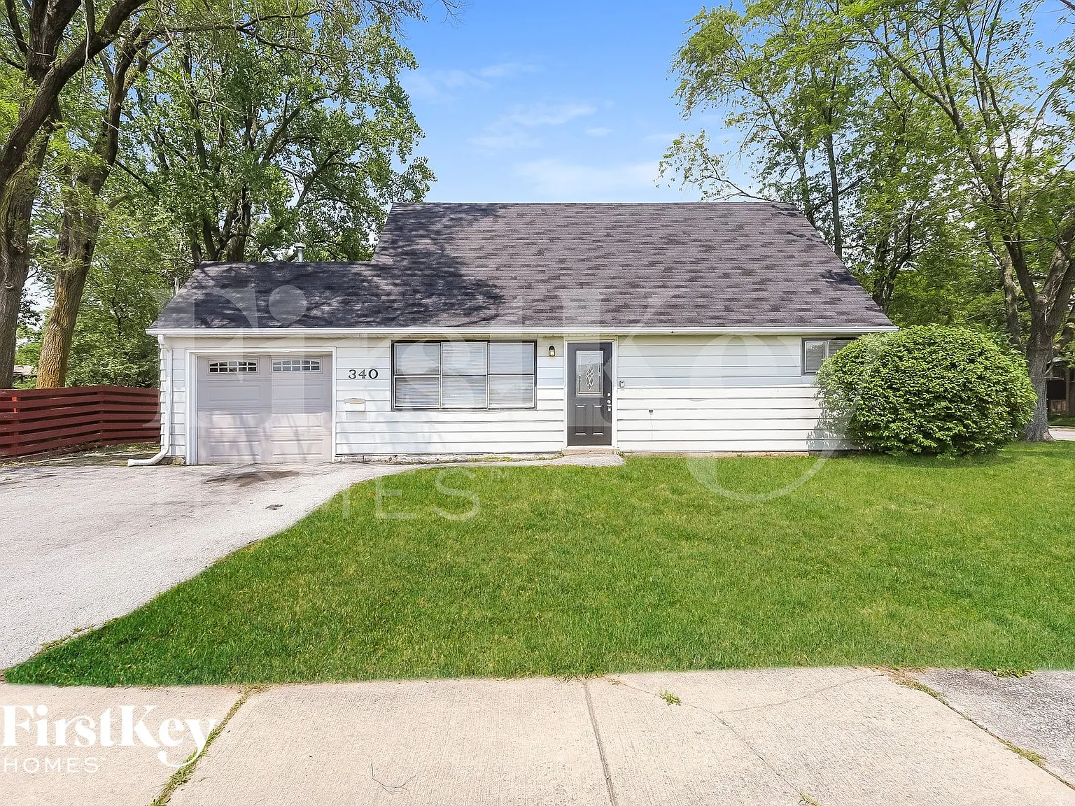 4 bed, 2.0 bath, 1360 sqft, $2,700 — Photo 3
