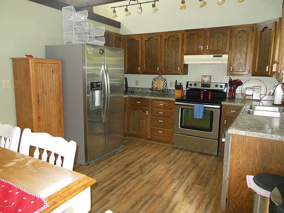 4th image of 204 Wagonwheel Dr