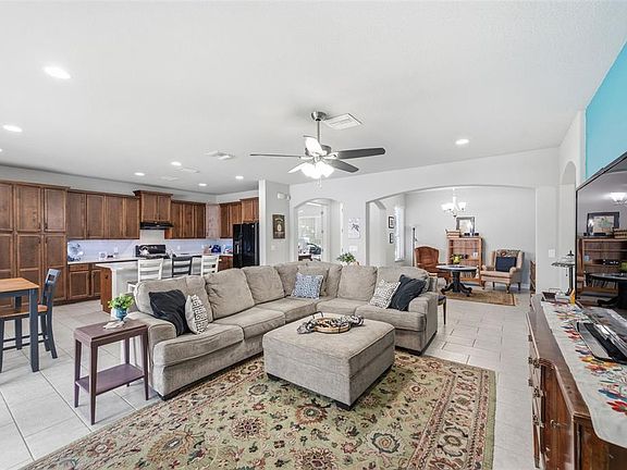3rd image of 123 N FLORIDA AVENUE